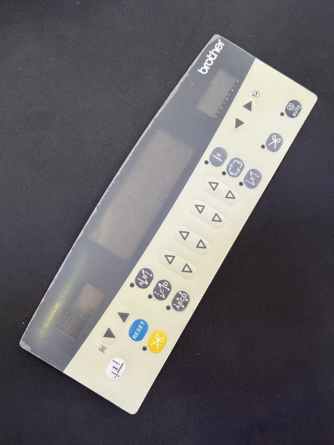 Brother Düz Dikiş Makinesi 7200A-B Serisi Üst Panel Etiketi J04273-001