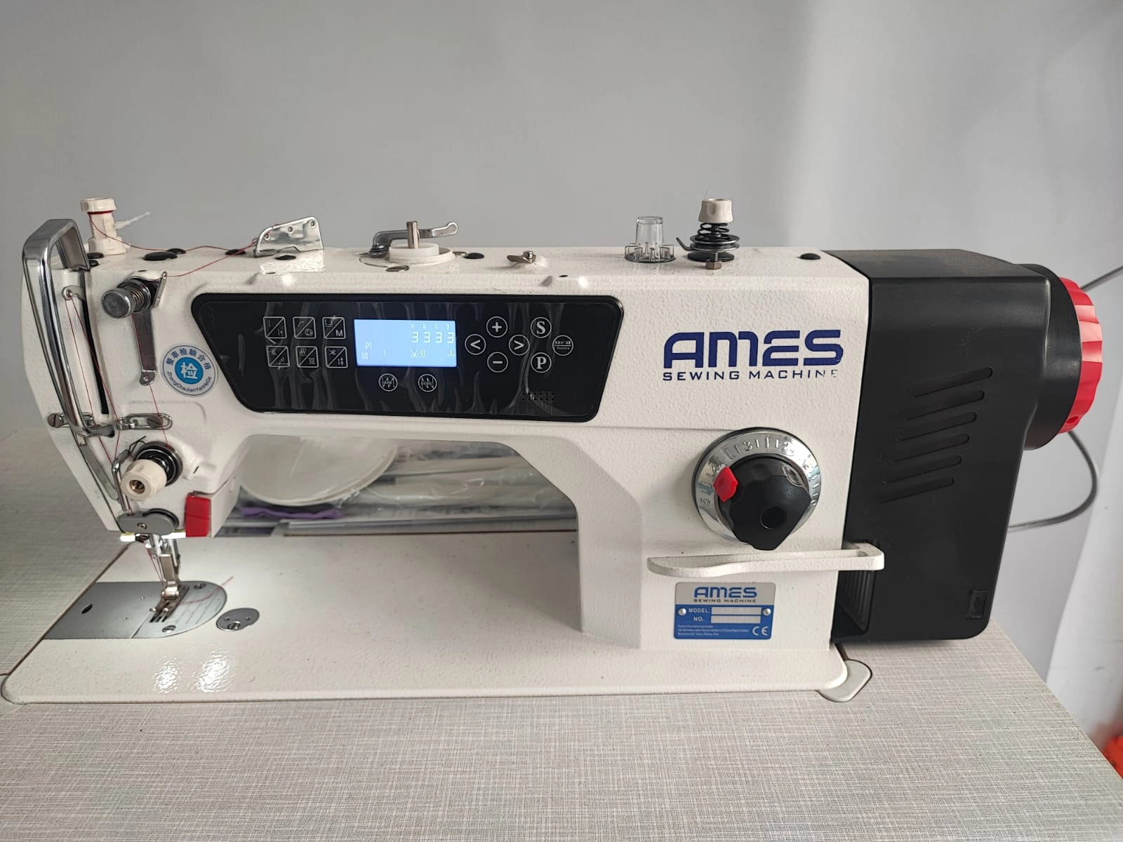 AS-A4 Ames İplik Kesicili Elek. Düz Makina ( 80 cm mini masa)